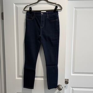 Brand New, no tags, Current/Elliott Dark Wash Skinny Jeans size 28